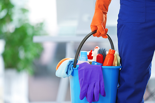 How Should You Really Be Cleaning Your Cleaning Supplies