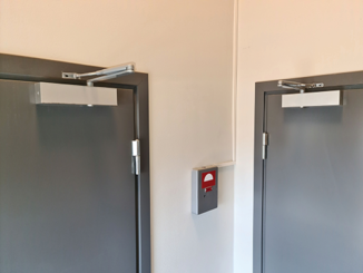 Discover what you should know about commercial door closers to ensure your business remains secure, efficient, and welcoming. Don’t miss this information!